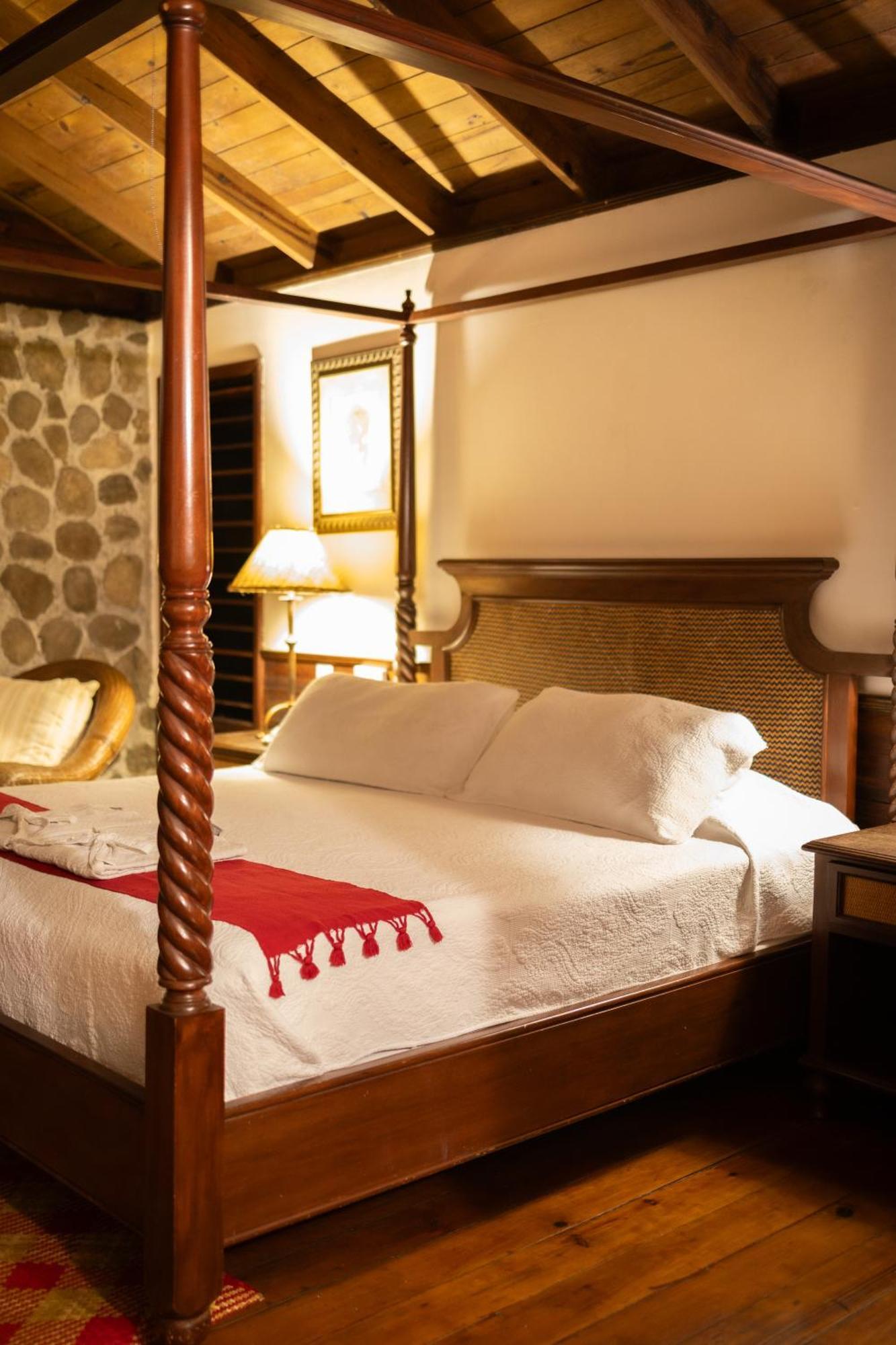 The Lodge & Spa At Pico Bonito El Pino Exterior photo